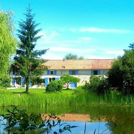 Chambres D'Hotes Entre Niort Et Marais Poitevin Bessines Exterior foto