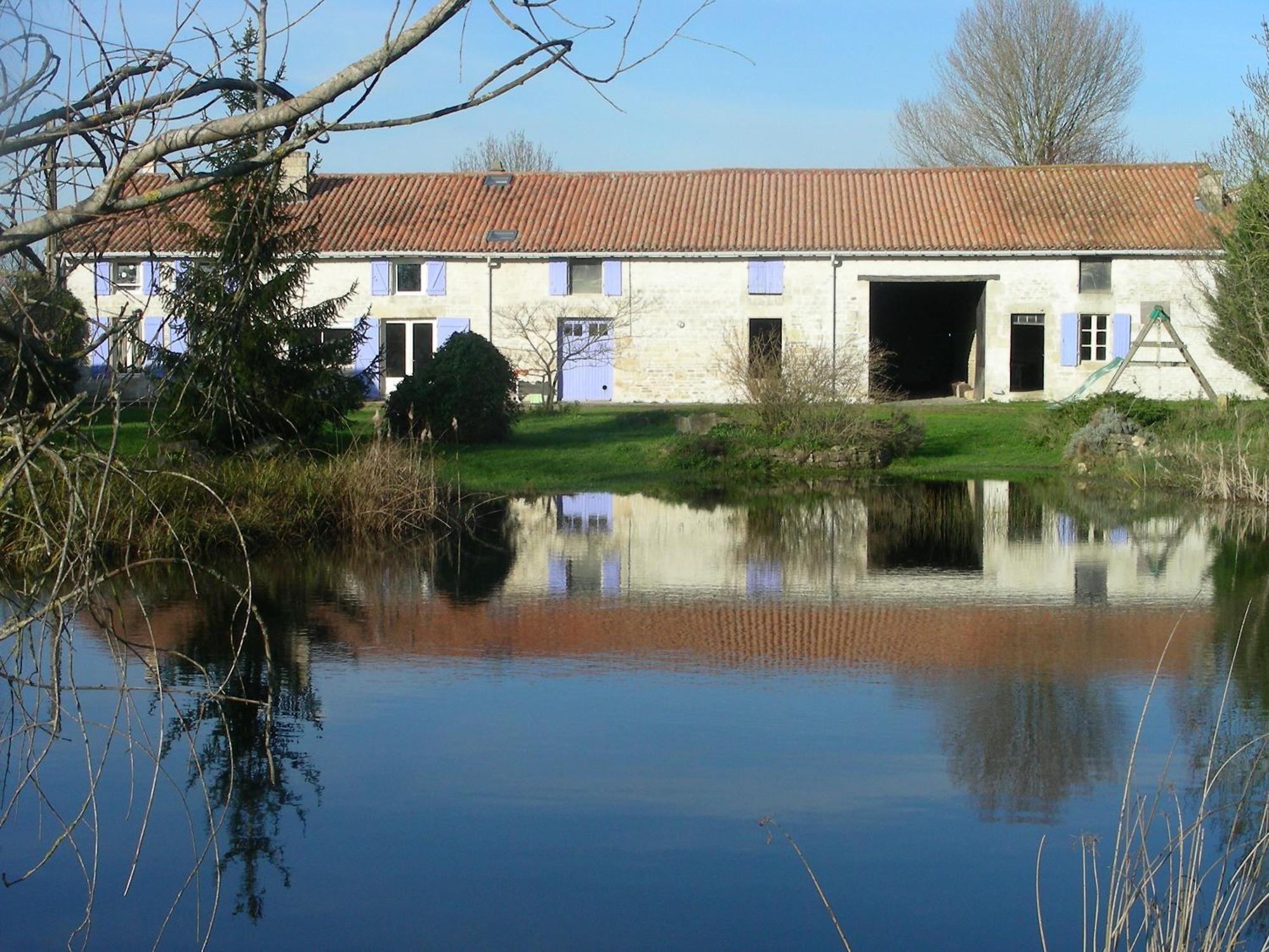 Chambres D'Hotes Entre Niort Et Marais Poitevin Bessines Exterior foto